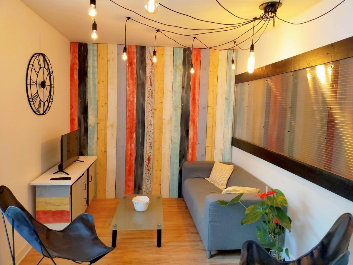 Apartamento Au Bord De L'eau A Concarnoloc